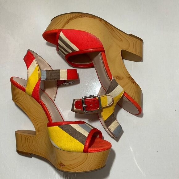 BCBG Generation Gracyn wedge heel sandals size 8.5 - Picture 5 of 12